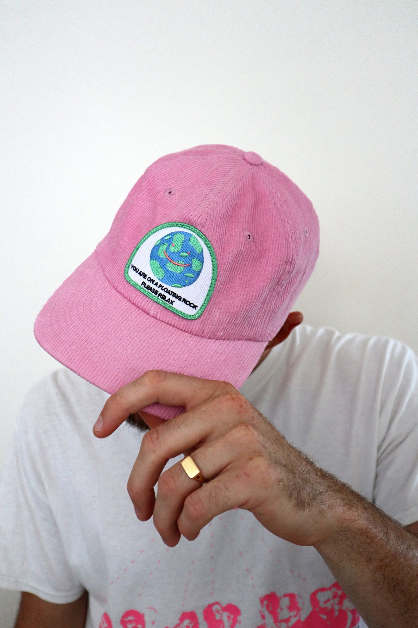 Floating Rock by Shuturp